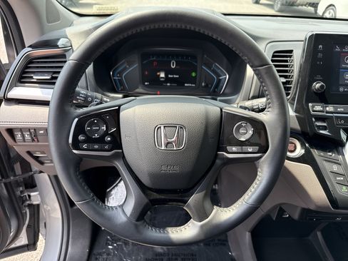 Certified 2024 Honda Odyssey Touring image 18