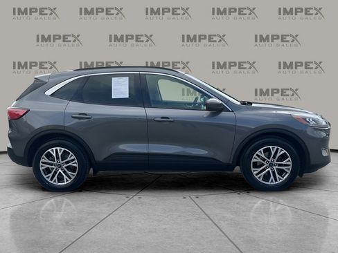 Used 2022 Ford Escape SEL image 6