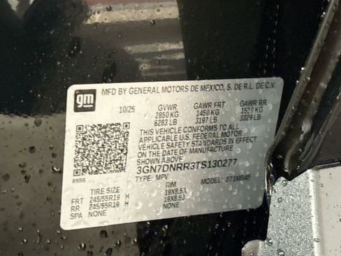 New 2026 Chevrolet Equinox EV LT image 32