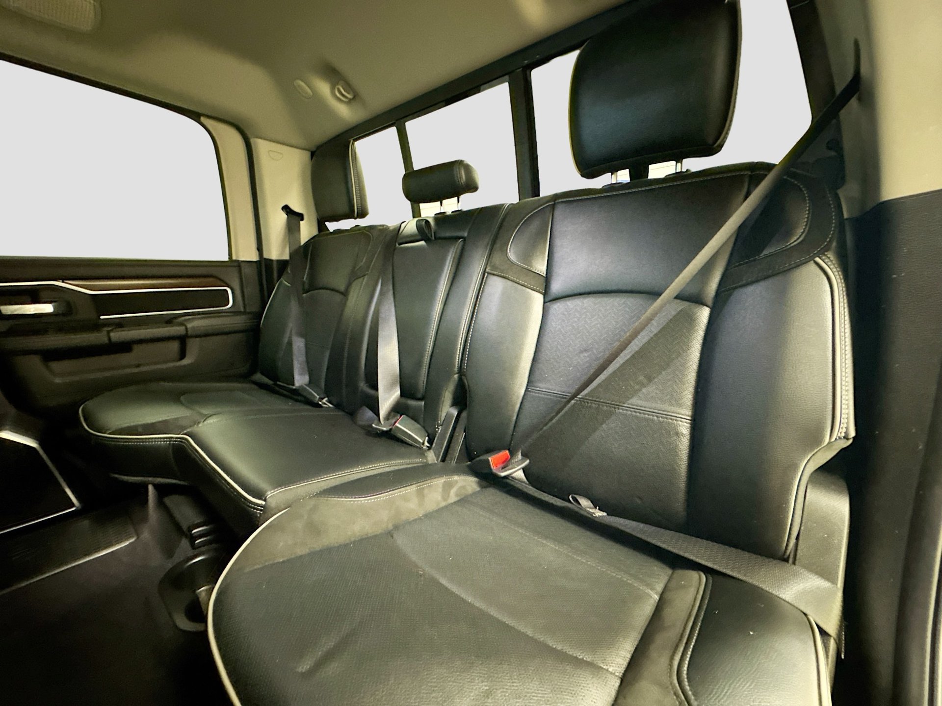 Used 2024 RAM 2500 Laramie AWD/4WD image 25