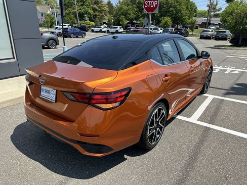 Certified 2025 Nissan Sentra SR w/ SR Premium Package FWD image 10
