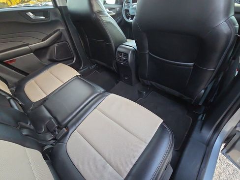 Used 2022 Ford Escape Titanium w/ Titanium Elite Package image 11