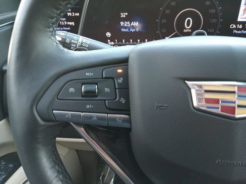 Certified 2024 Cadillac Escalade ESV Premium Luxury AWD/4WD image 21