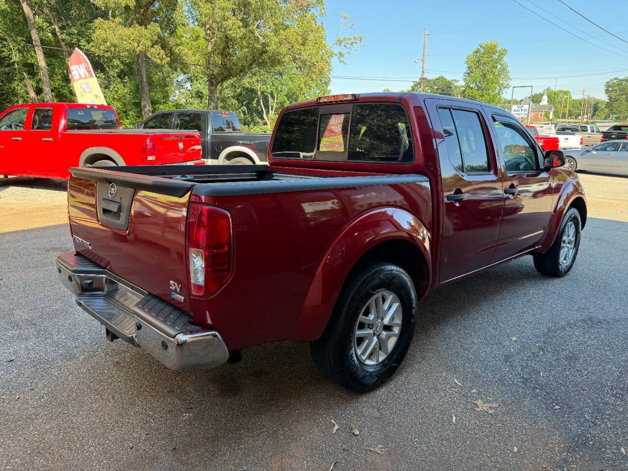 Used 2017 Nissan Frontier SV w/ SV Value Truck Package RWD image 4