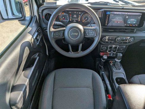 Certified 2024 Jeep Wrangler Unlimited Rubicon AWD/4WD image 16