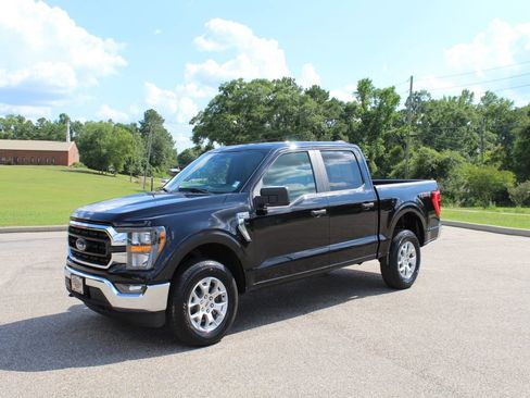 Used 2023 Ford F150 XLT AWD/4WD image 2
