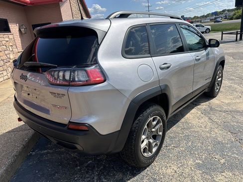 Used 2020 Jeep Cherokee Trailhawk w/ Cold Weather Group AWD/4WD image 8