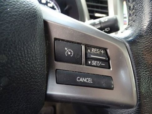Used 2013 Subaru Outback 2.5i Limited AWD/4WD image 8