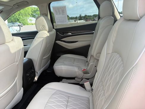 Used 2023 Buick Enclave Avenir w/ Avenir Technology Package AWD/4WD image 25