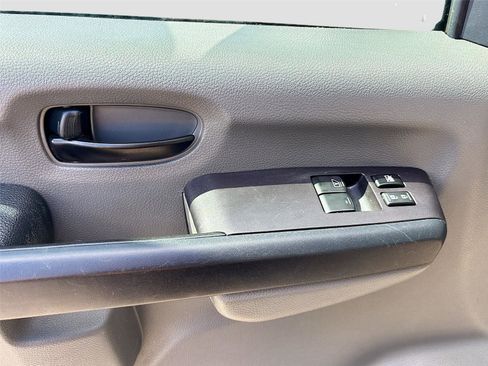 Used 2016 Nissan NV 3500 SL image 19