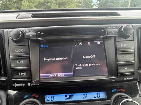 Used 2018 Toyota RAV4 XLE w/ Plus Extra Value Package AWD/4WD image 9