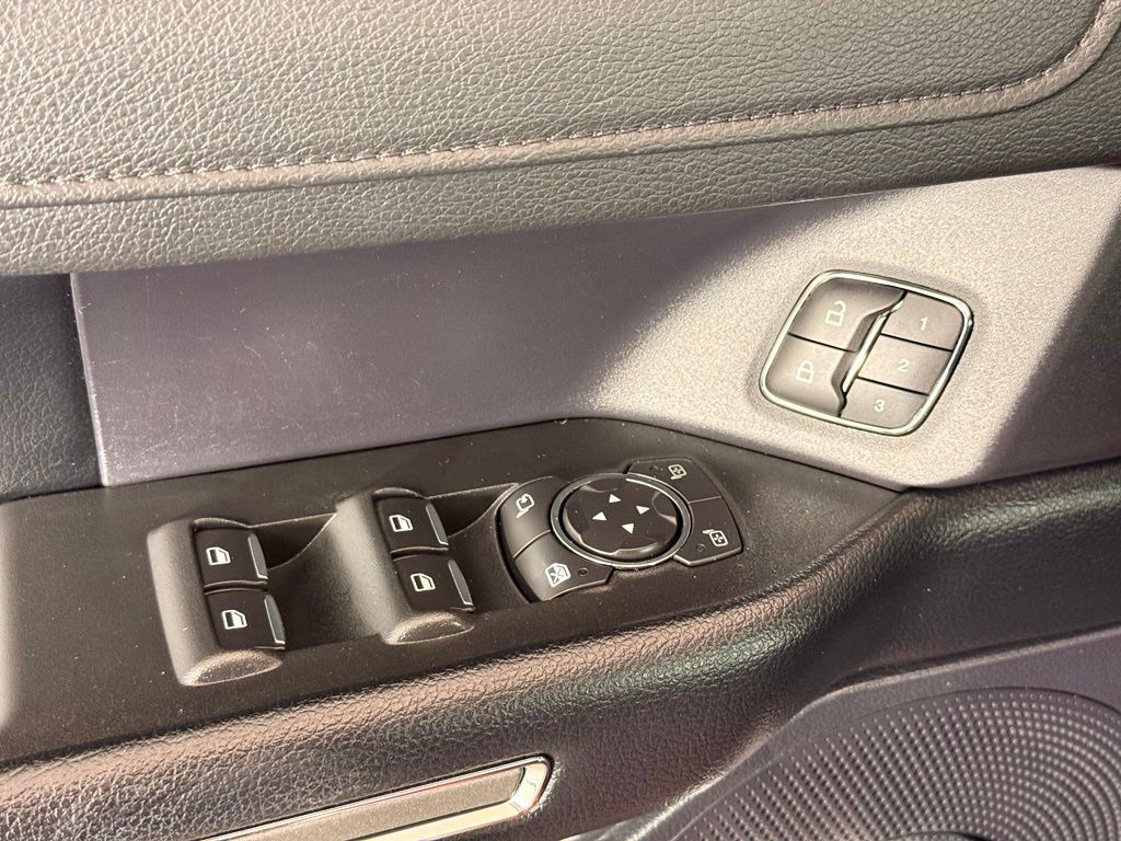Used 2021 Ford Expedition XLT AWD/4WD image 28