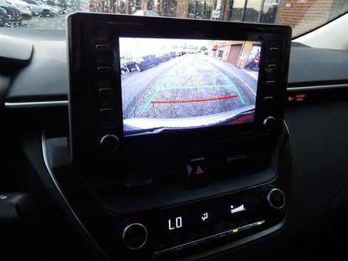 Used 2021 Toyota Corolla LE image 24