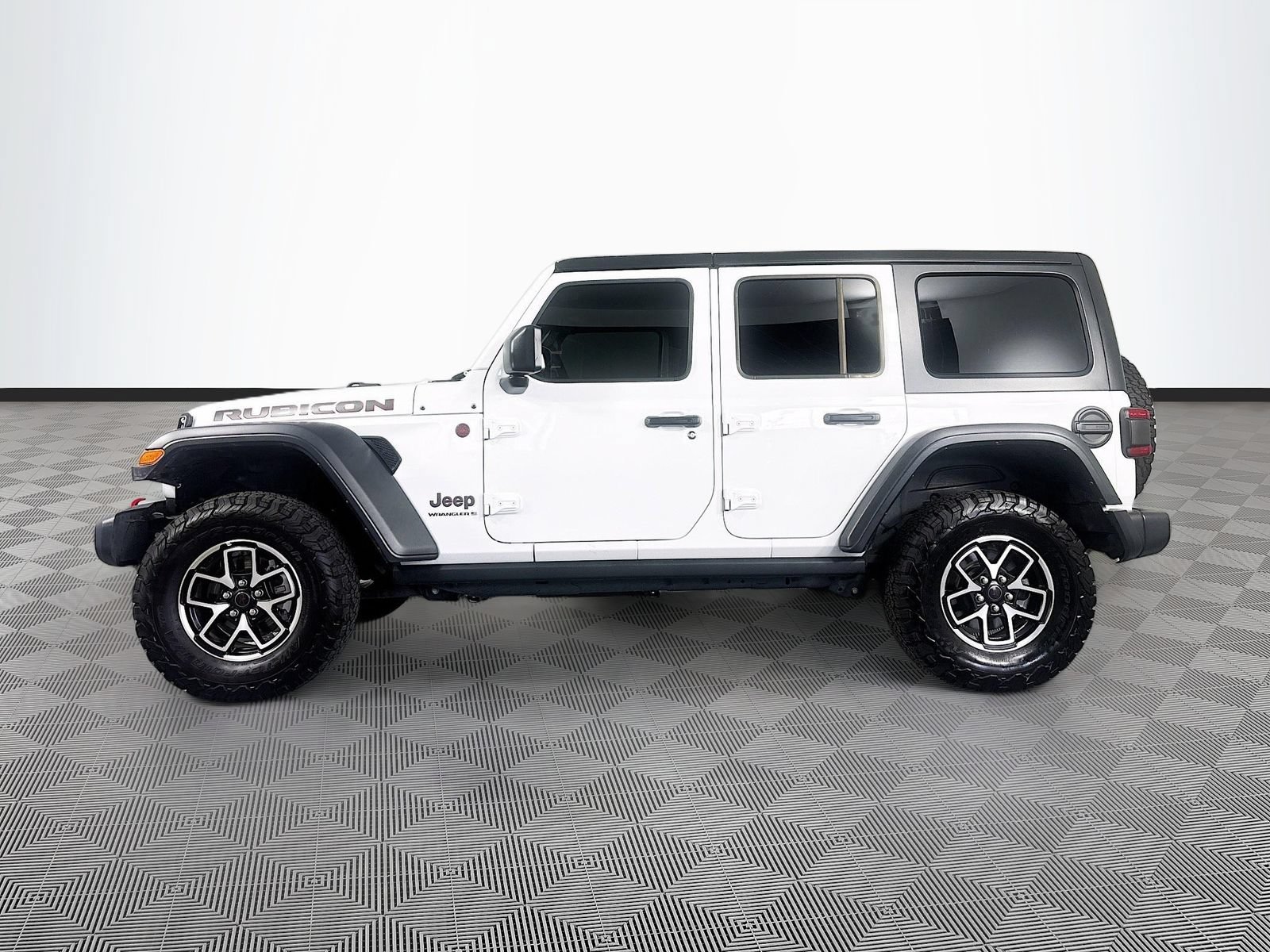 Used 2025 Jeep Wrangler Unlimited Rubicon AWD/4WD image 4
