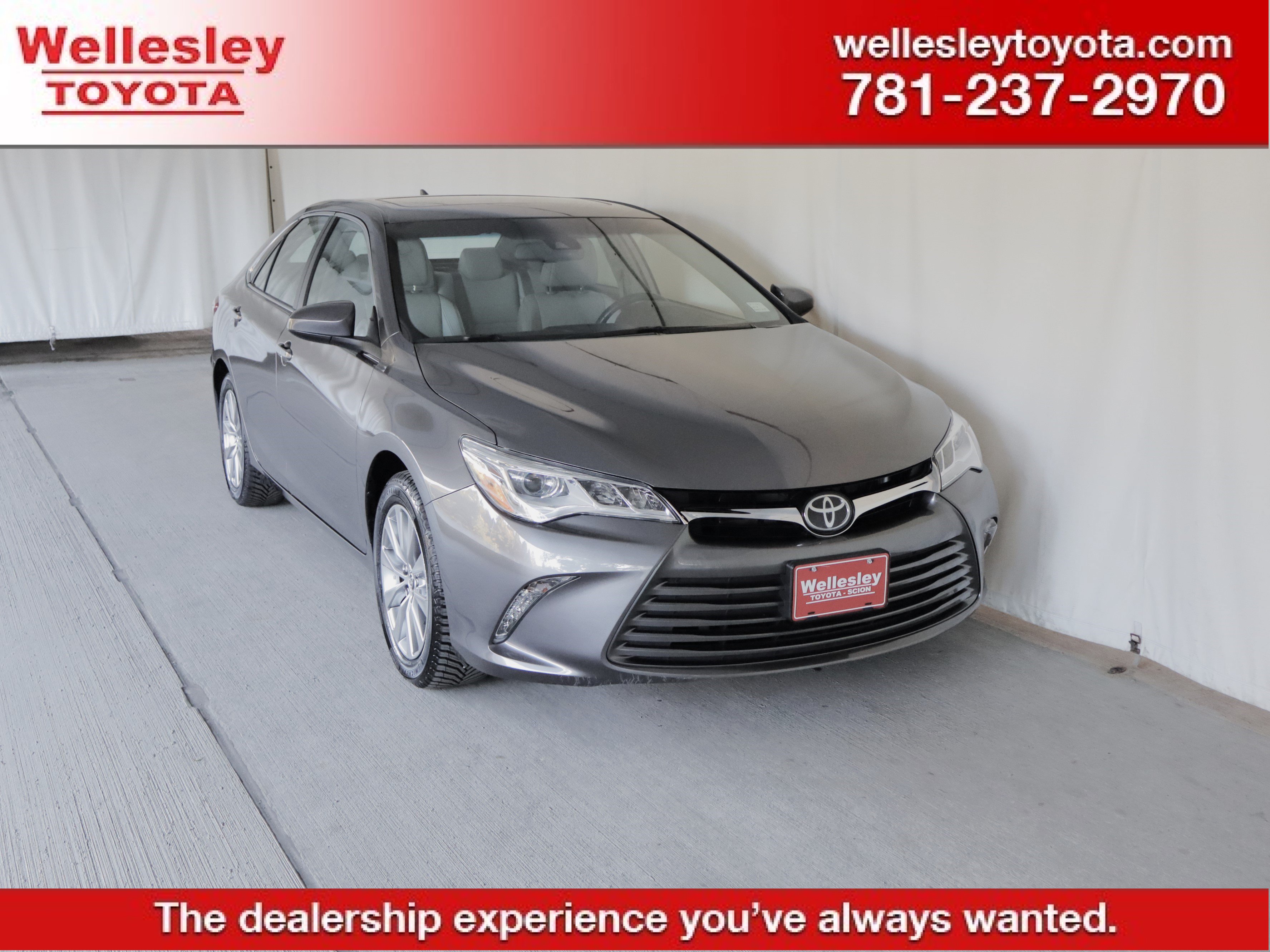 Used 2016 Toyota Camry XLE w/ Advanced Technology Package FWD image 1