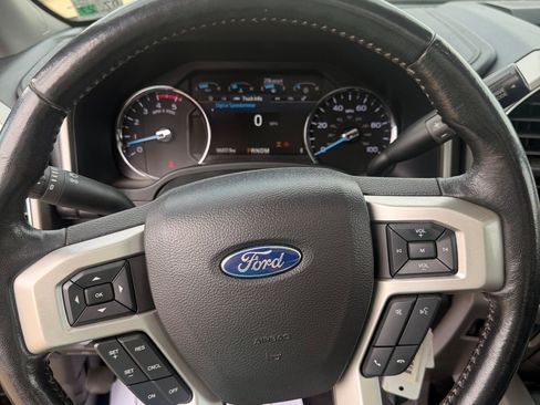 Used 2021 Ford F250 Lariat w/ Chrome Package AWD/4WD image 12