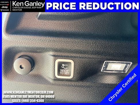 Used 2025 Jeep Grand Cherokee L Laredo AWD/4WD image 12
