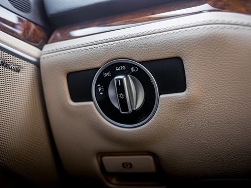 Used 2013 Mercedes-Benz SL 63 AMG image 19