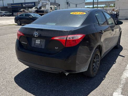 Used 2018 Toyota Corolla LE image 3