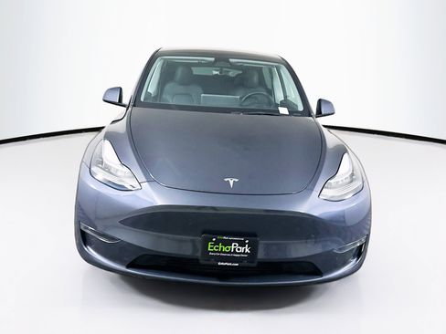 Used 2023 Tesla Model Y Long Range image 2
