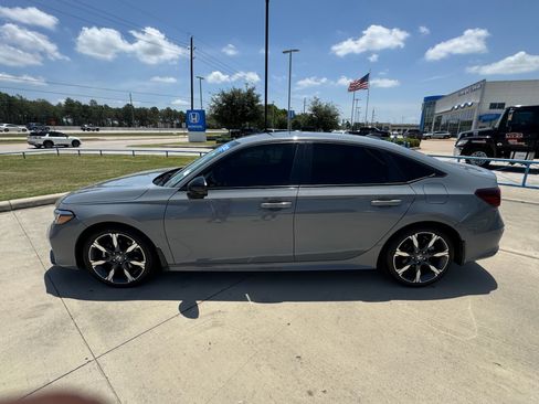 Certified 2025 Honda Civic Sport Touring image 5