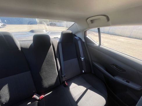 Used 2025 Nissan Sentra SV image 36