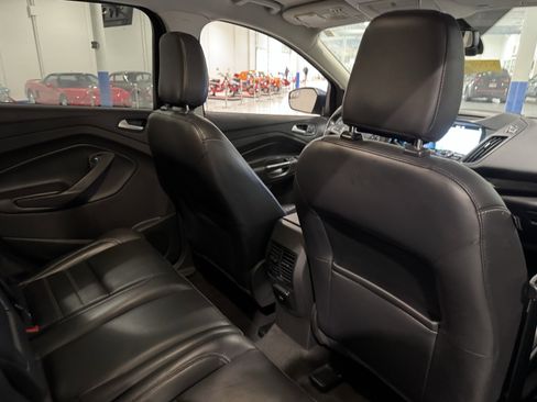 Used 2018 Ford Escape Titanium image 38