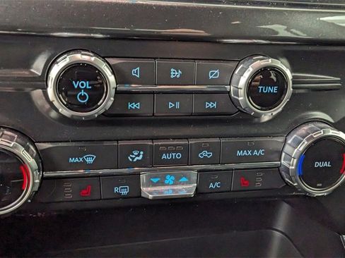 Certified 2022 Ford F150 XLT w/ Equipment Group 302A High image 26