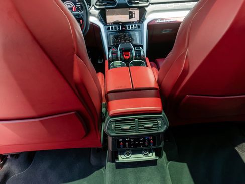 Used 2020 Lamborghini Urus AWD/4WD image 60