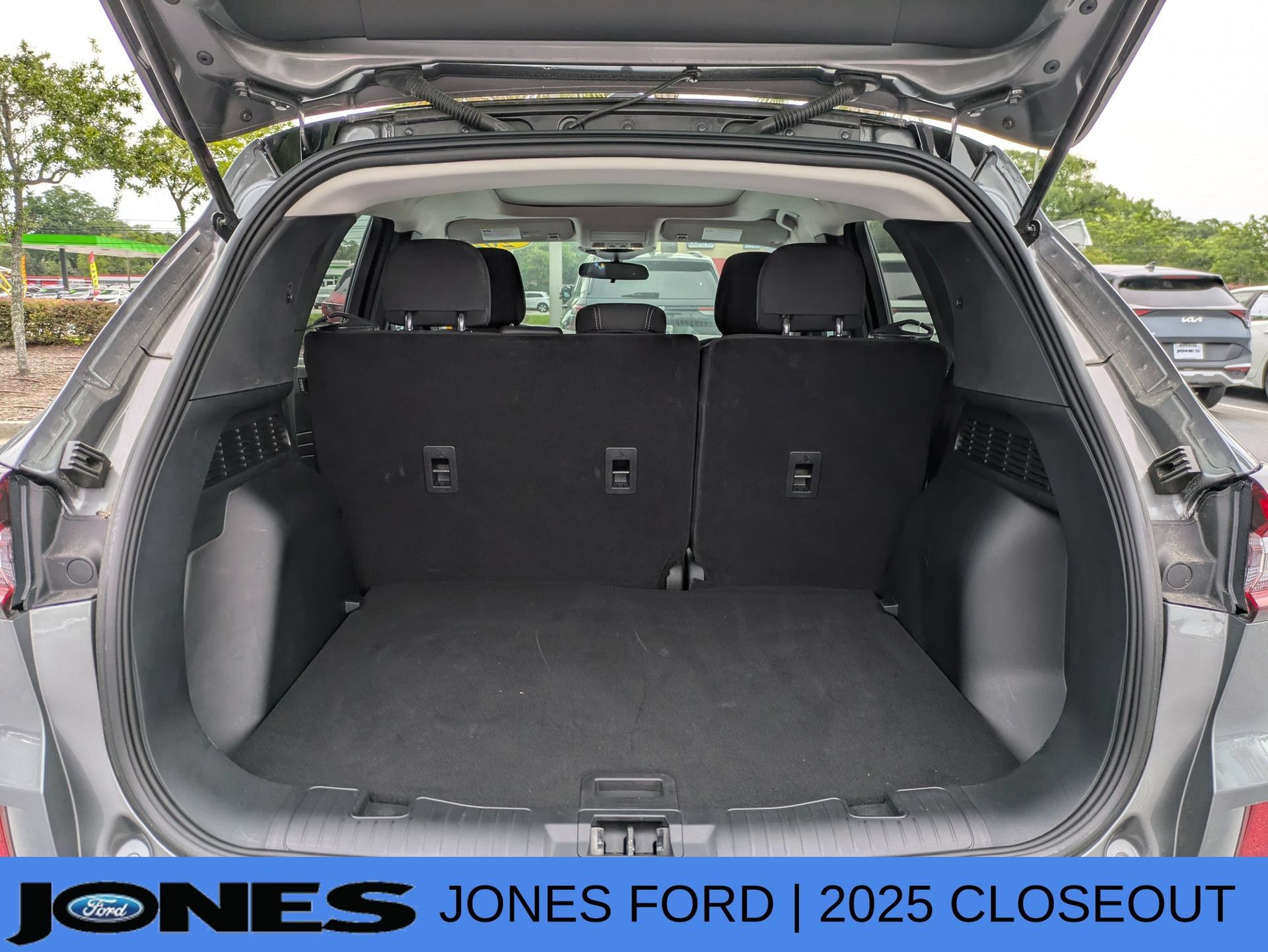 New 2025 Ford Escape Active FWD image 13