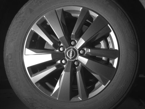 Used 2025 Nissan Pathfinder SV image 13