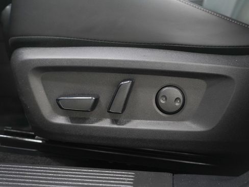 Used 2023 Nissan Rogue SV w/ SV Premium B Package image 24