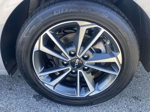 Used 2024 Kia Forte LXS image 13