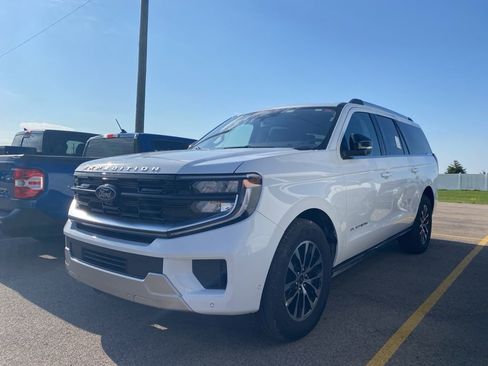 Used 2025 Ford Expedition Max Platinum AWD/4WD image 18
