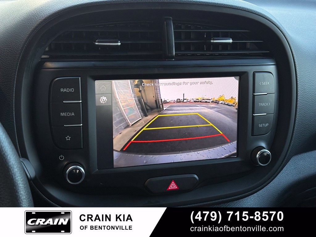 Used 2025 Kia Soul LX w/ LX Technology Package FWD image 16