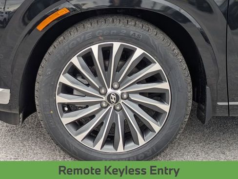 Used 2024 Hyundai Palisade Calligraphy image 12