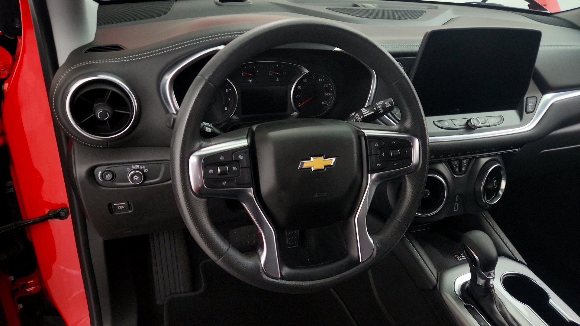 Used 2024 Chevrolet Blazer LT w/ Convenience Package FWD image 18