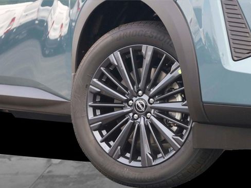 New 2026 Nissan Pathfinder SL w/ SL Premium Package AWD/4WD image 3
