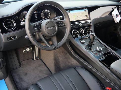 Used 2025 Bentley Continental GT AWD/4WD image 2