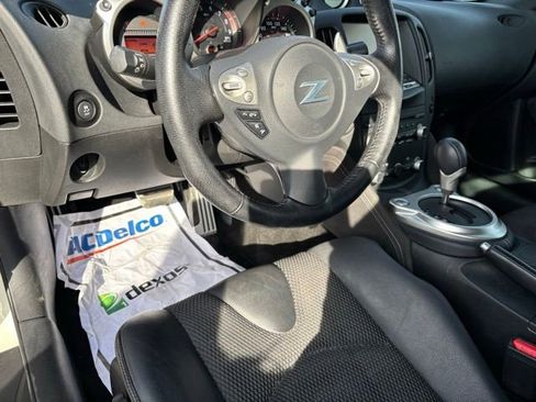 Used 2019 Nissan 370Z Touring image 14