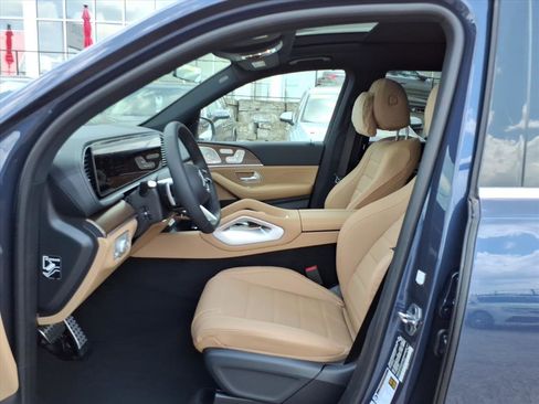 New 2026 Mercedes-Benz GLS 450 4MATIC image 11