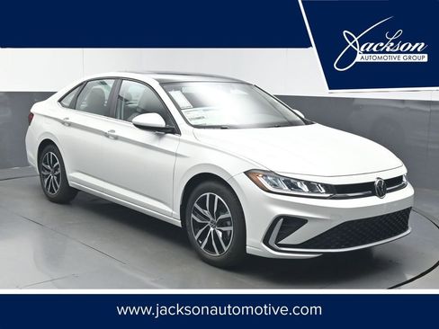 New 2026 Volkswagen Jetta SE image 1