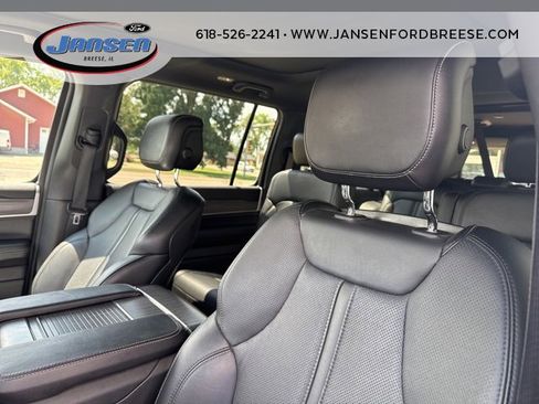 Used 2024 Jeep Wagoneer L Series II w/ Premium Group I image 16