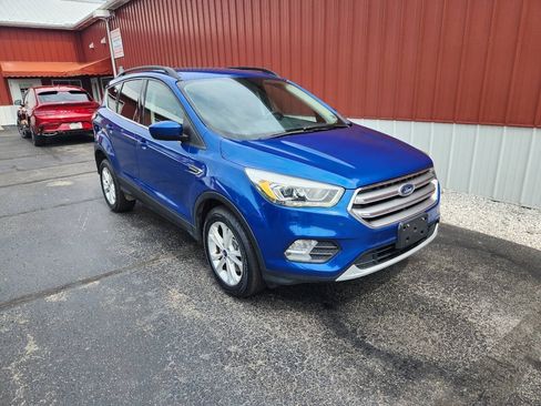 Used 2017 Ford Escape SE w/ Equipment Group 201A AWD/4WD image 9