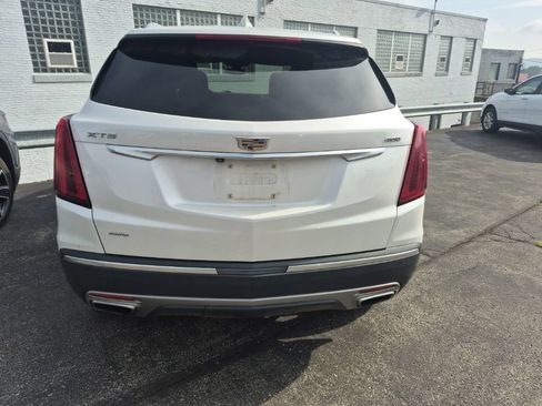 Used 2022 Cadillac XT5 Premium Luxury w/ LPO, Floor Liner Package AWD/4WD image 6