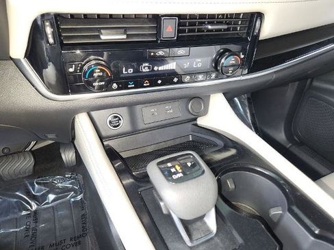 Certified 2023 Nissan Rogue SL w/ SL Premium Package image 26