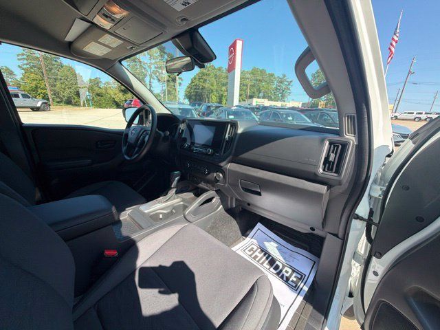 Used 2025 Nissan Frontier S RWD image 15