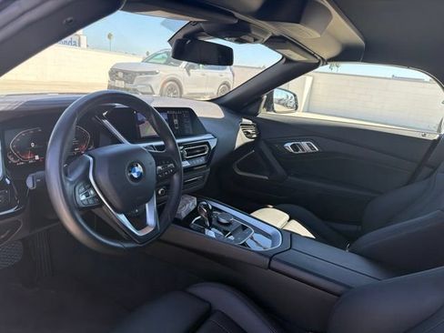 Used 2020 BMW Z4 sDrive30i w/ Convenience Package RWD image 3