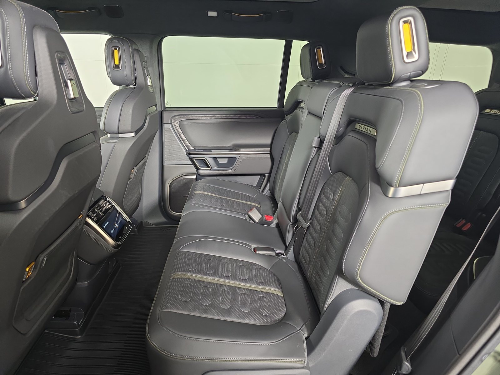 Used 2022 Rivian R1S Launch Edition Quad AWD/4WD image 21