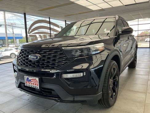 Used 2022 Ford Explorer ST-Line w/ Class IV Trailer Tow Package AWD/4WD image 3